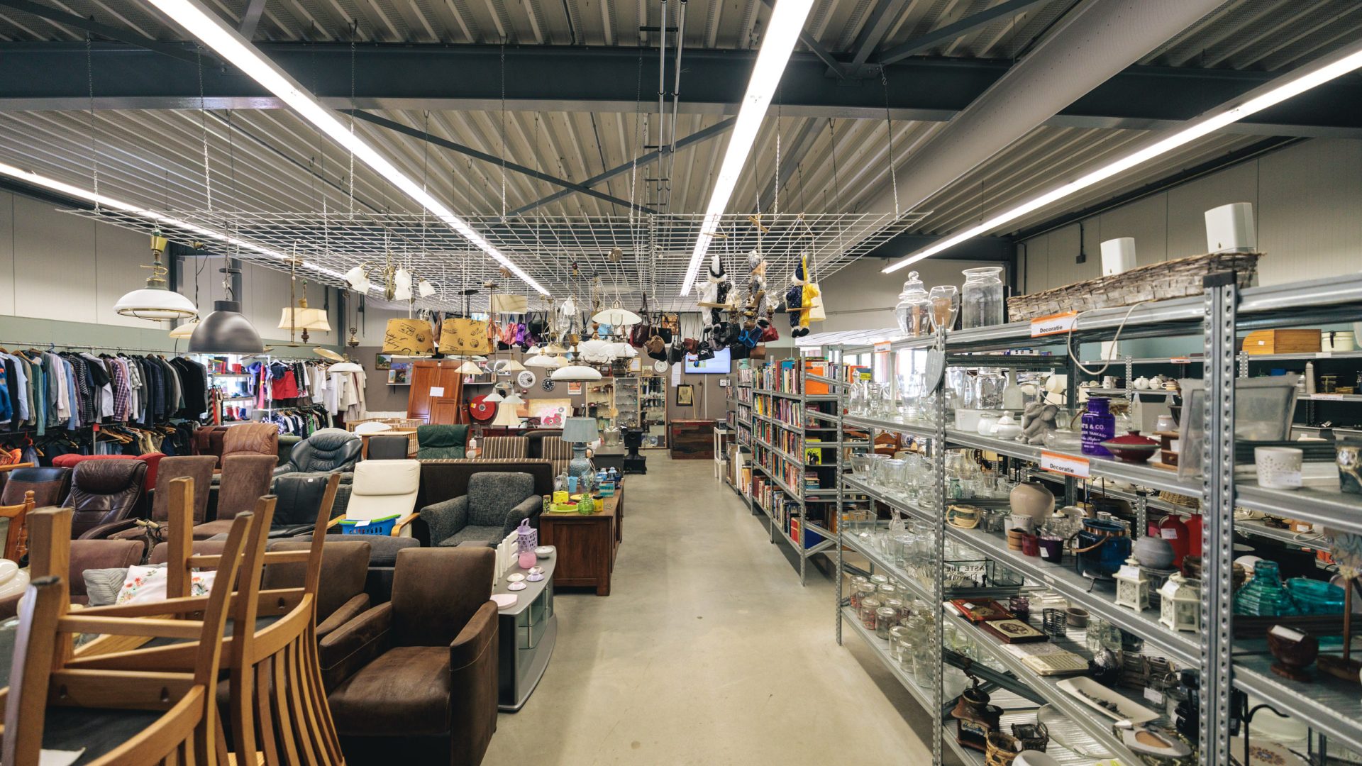 de kringloopwinkel van het Werklab Pekela